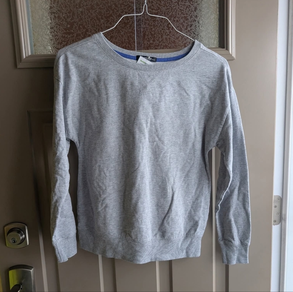 🩶3/$20 5/$30 7/$40🩶Womens Sz Sm Sweater